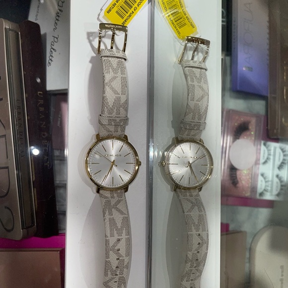 Michael Kors Original Watch, Brand New, Never worn.